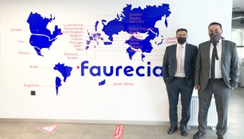 Der erste Kundenbesuch mit dem neuen Vertriebspartner TUSONICS Türkiye Ultrasonics führte zu Faurecia Interior.
